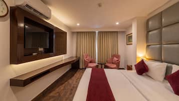 Deluxe Double Room | Minibar, desk, laptop workspace, soundproofing