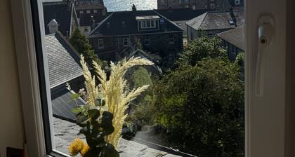 Apartment Sleeps 2 With Sea Views