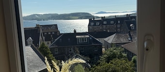 Apartment Sleeps 2 With Sea Views