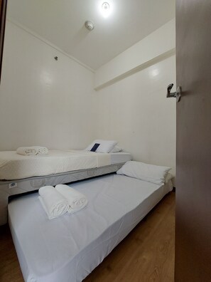Room - Cozy 1-bedroom condo in gorgeous Marikina with AC and Wifi (Marikina)