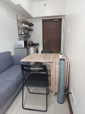 Interior - Cozy 1-bedroom condo in gorgeous Marikina with AC and Wifi (Marikina)