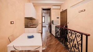 Immagine non classificata, 5 di 17, pulsante