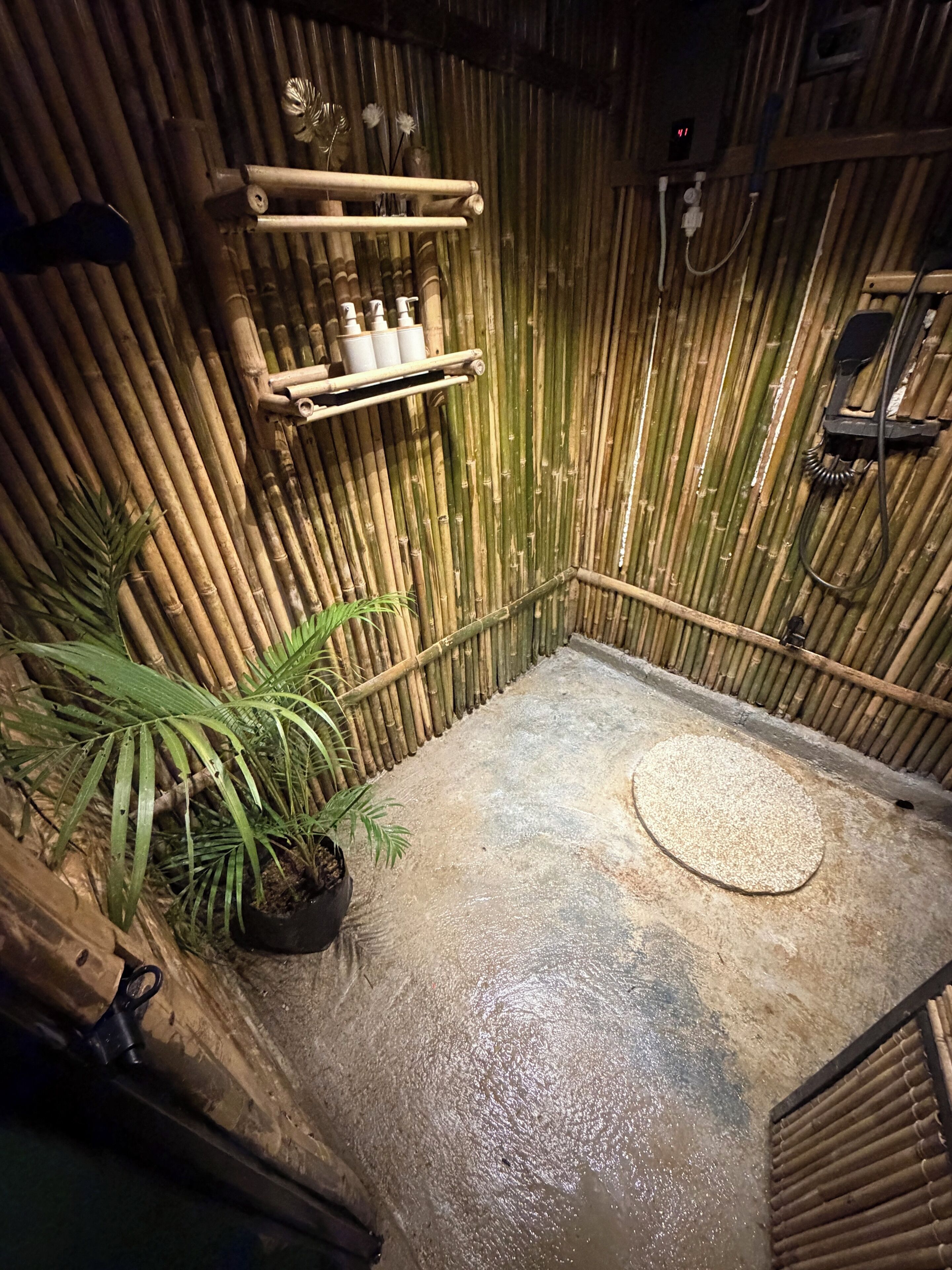 Deluxe Cabin, Garden View | Bathroom