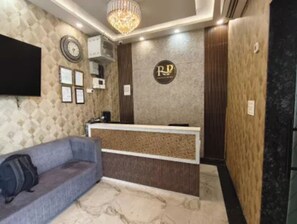 Reception - Fabhotel Prime Raghubar Palace (Lucknow)