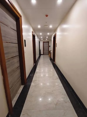 Lobby - Fabhotel Prime Raghubar Palace (Lucknow)