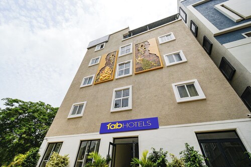 Fabhotel Latitude