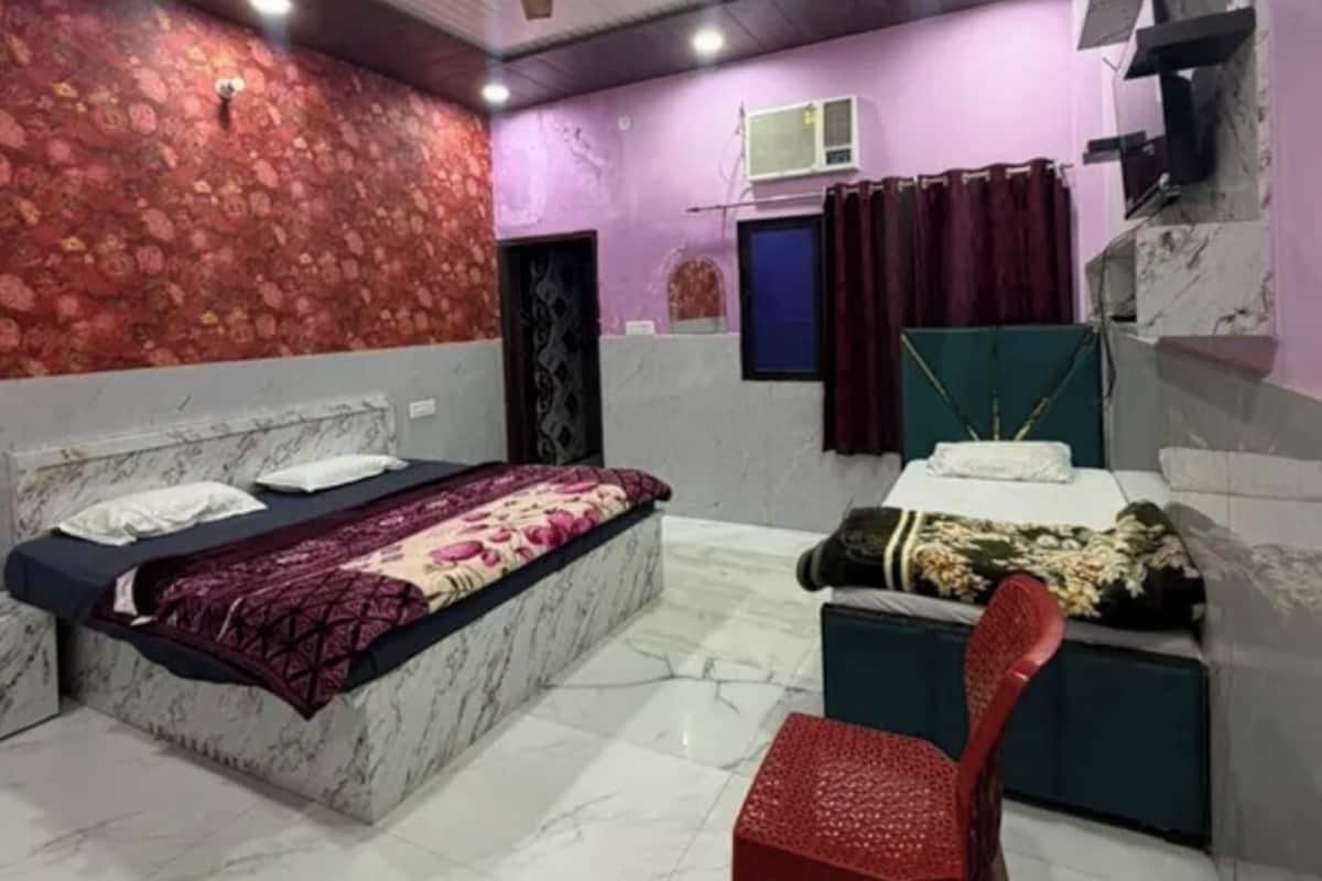 Family Room | Egyptian cotton sheets, premium bedding, in-room safe, desk