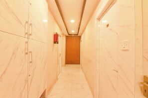 Lobby - Fabhotel Bk International (Kolkata)