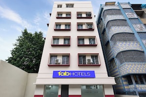 Front of property - Fabhotel Bk International (Kolkata)