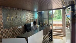 Quầy tiếp tân