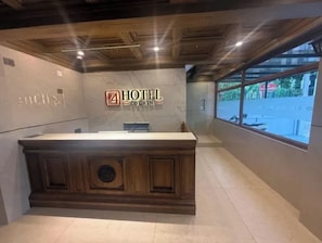 Reception - Fabhotel Prime Hash Four (Ernakulam)