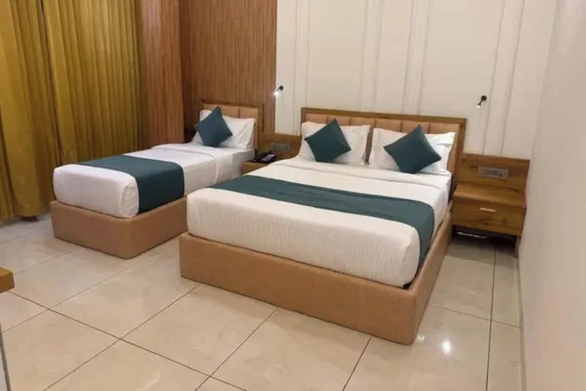 Executive Room | Egyptian cotton sheets, premium bedding, in-room safe, desk