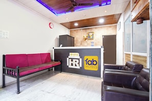 Reception - Fabhotel Royal Rest Rooms (Pune)