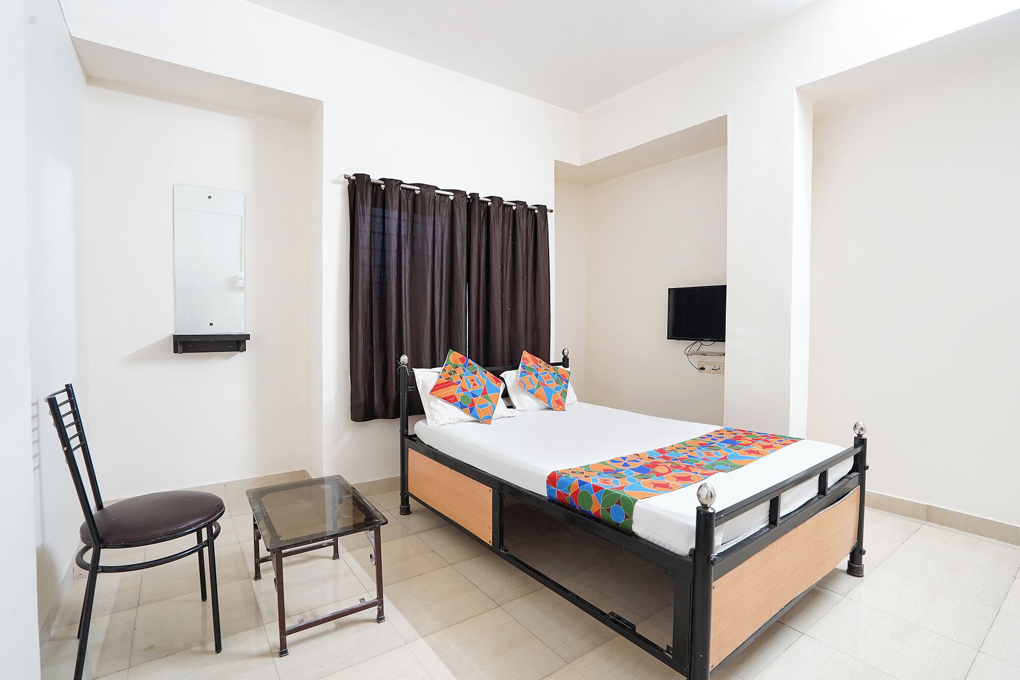 Deluxe Room | Egyptian cotton sheets, premium bedding, in-room safe, desk