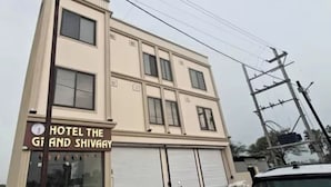 Mặt tiền nơi lưu trú