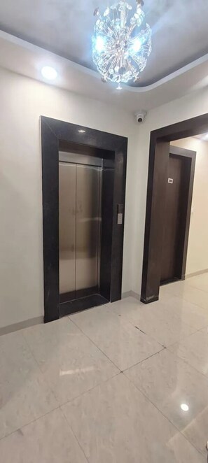 Lobby - Fabhotel Grand Shivaay (Indore)