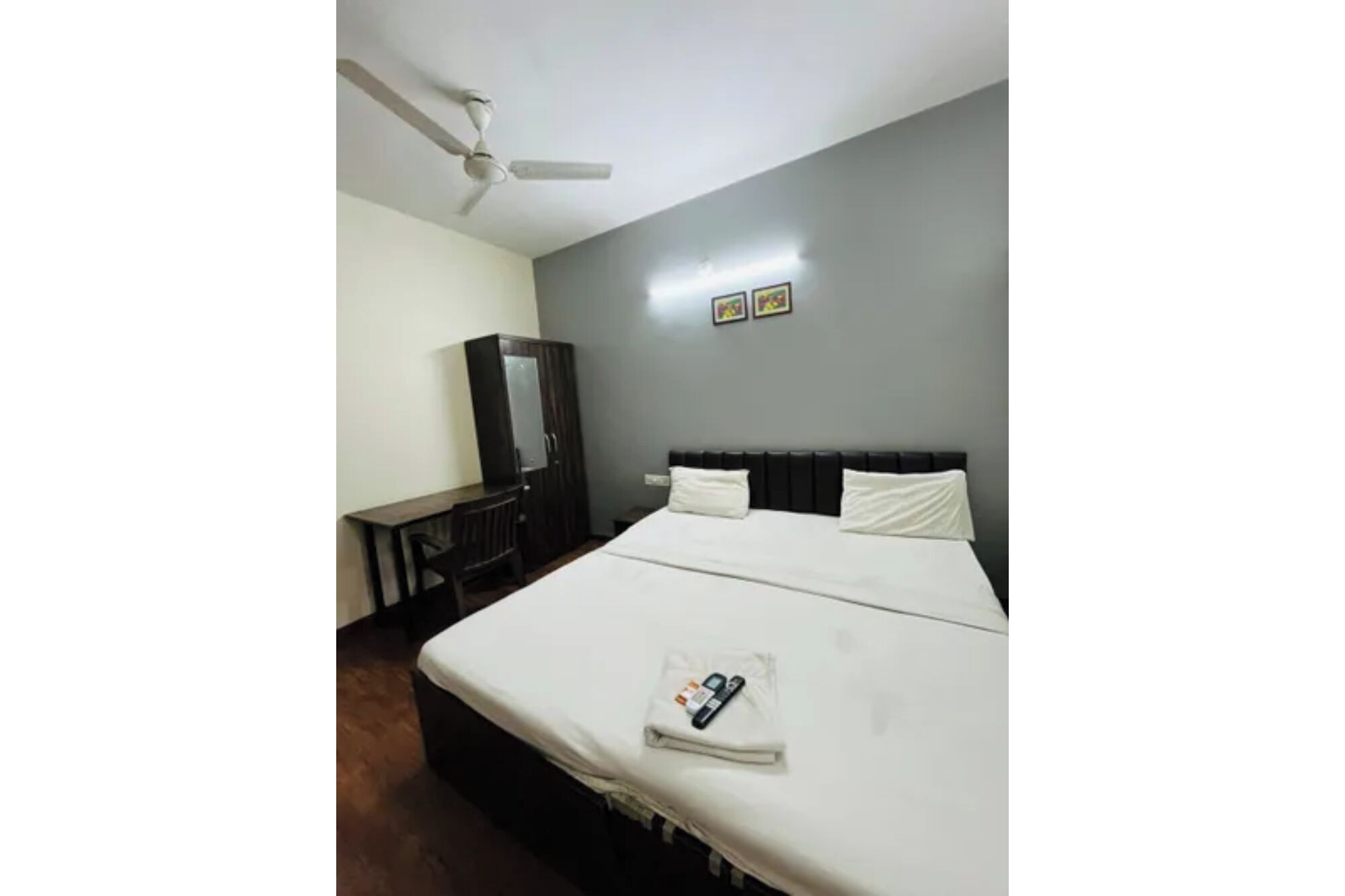 Premium Room | Egyptian cotton sheets, premium bedding, in-room safe, desk