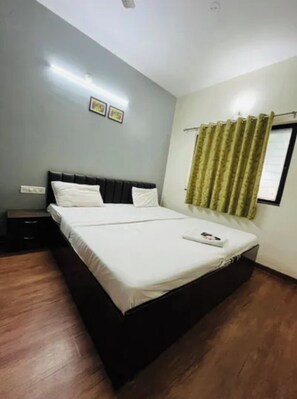 Deluxe Room | Front of property - Fabhotel Mv Galaxy (Pune)