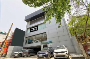 Front of property - Fabhotel Swastik (New Delhi)