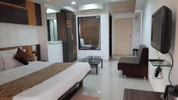 Kamar Eksekutif | Seprai katun Mesir, seprai premium, brankas, dan meja kerja