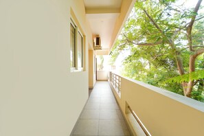Balcony - Fabhotel New Paradise Inn (Coimbatore)