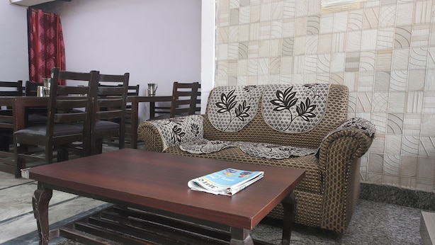 Unclassified image, 1 of 32, button - Fabhotel Maharaja Palace (Haridwar)