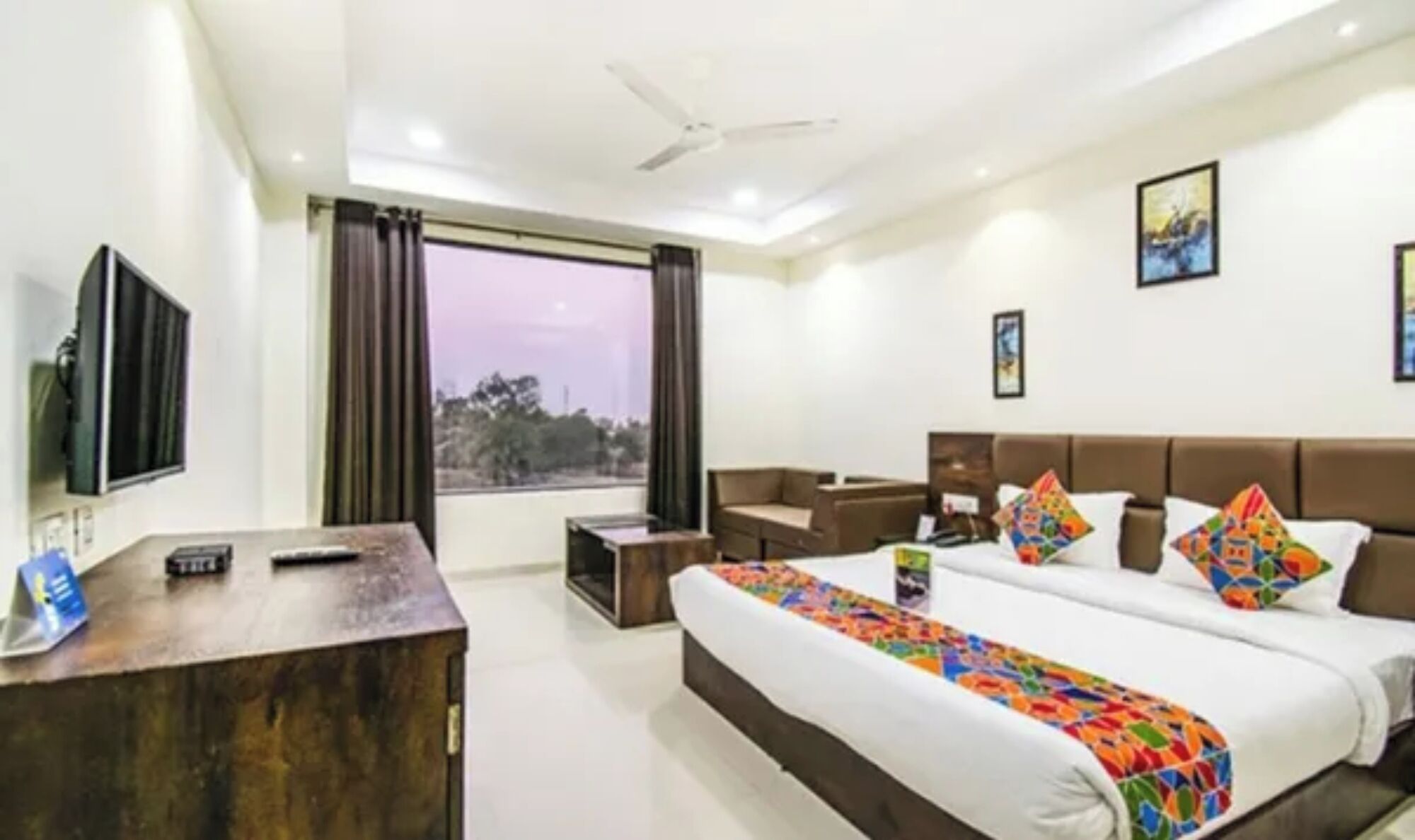 Family Room | Egyptian cotton sheets, premium bedding, in-room safe, desk