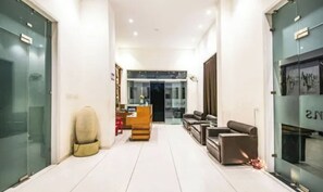 Reception - Fabhotel Amrit Greens (Indore)