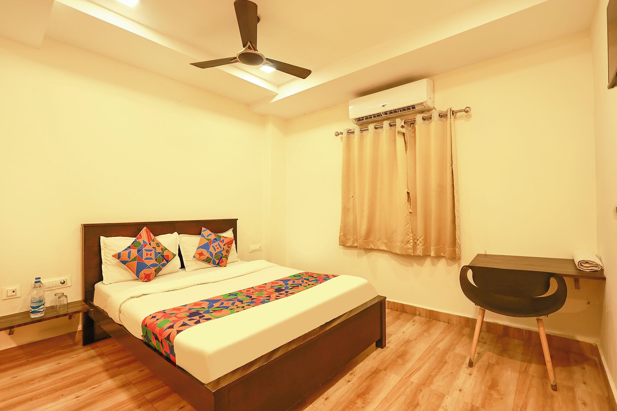 Deluxe Room | Egyptian cotton sheets, premium bedding, in-room safe, desk