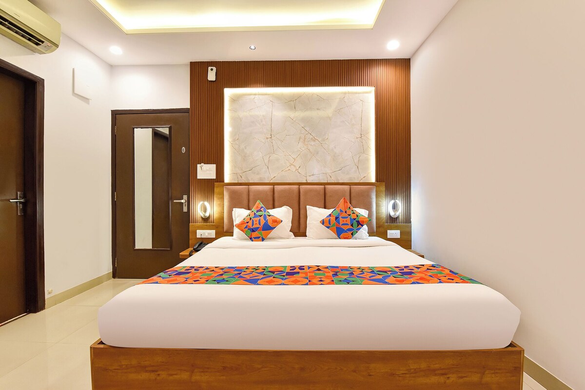 Deluxe kamer | Lakens van Egyptisch katoen, luxe beddengoed, een kluis op de kamer
