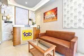 Quầy tiếp tân