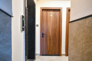 Lobby - Fabhotel Ocean (Indore)