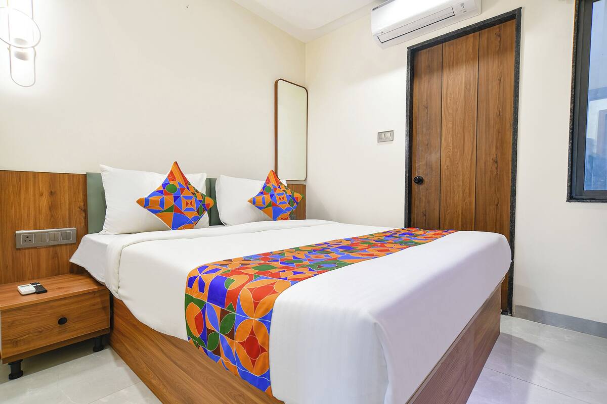 Habitación Deluxe | Sábanas de algodón egipcio, ropa de cama de alta calidad, caja fuerte