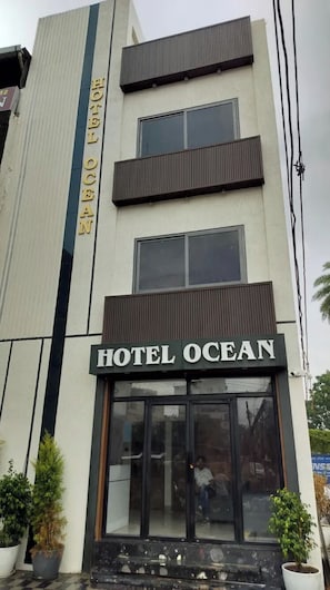Exterior - Fabhotel Ocean (Indore)