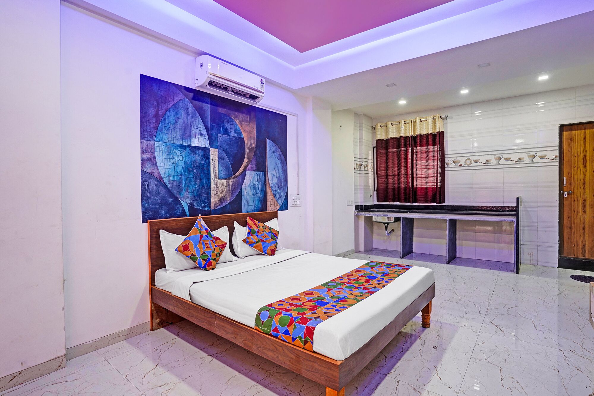 Lakens van Egyptisch katoen, luxe beddengoed, een kluis op de kamer