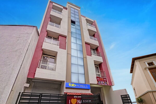 Fabhotel Saptshrungi - Nashik