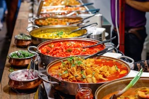 Café da manhã continental todos os dias mediante uma taxa