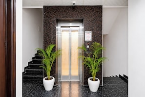 Elevator - Fabhotel Luxora (Noida)