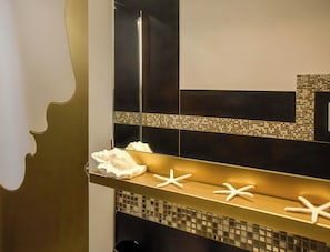 Bathroom - Gold White Exclusive House (Polignano a Mare)
