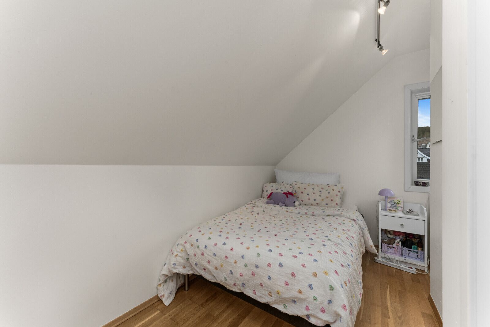 2 bedrooms, WiFi (free), bed sheets