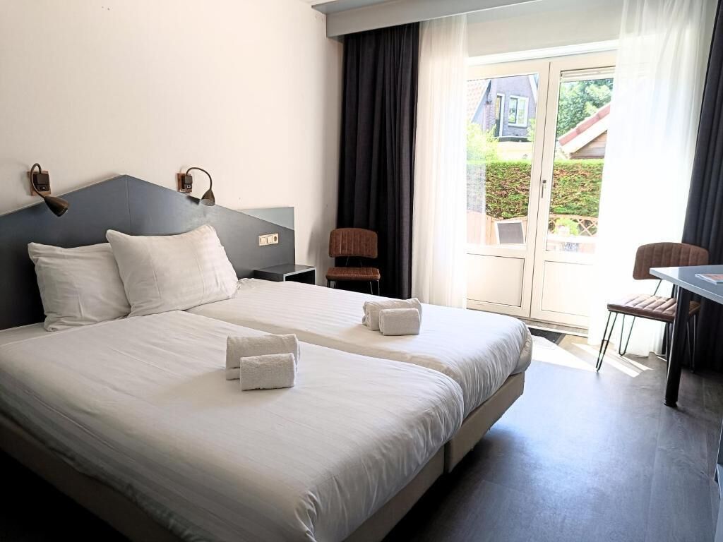 In-room safe, free WiFi