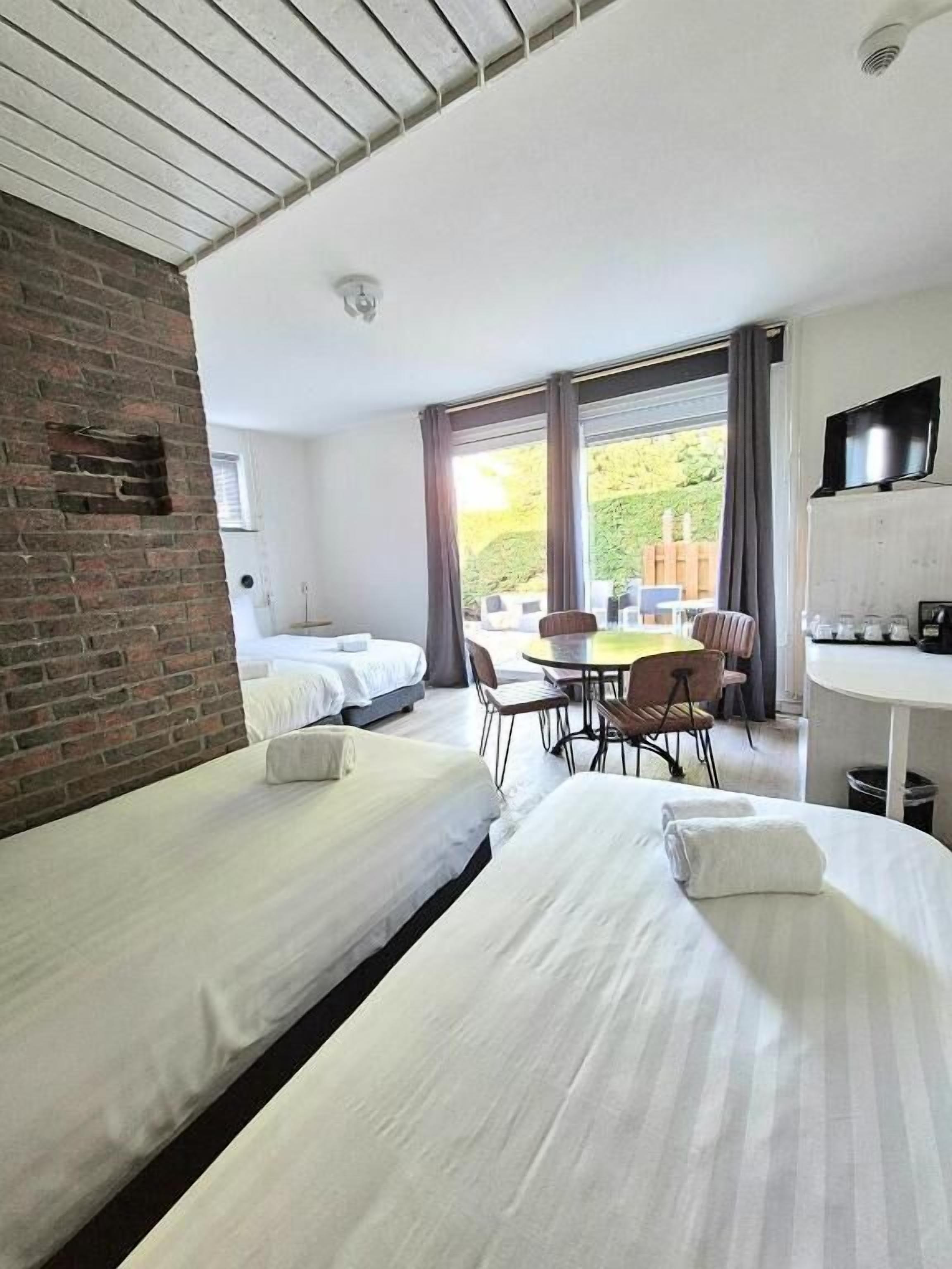 In-room safe, free WiFi