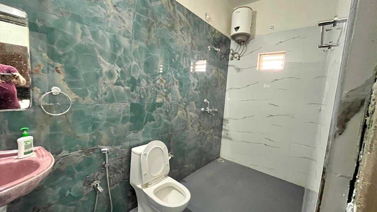 تجهيزات دش، مناشف، صابون