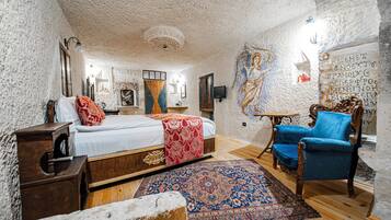 Blackout curtains, soundproofing, iron/ironing board, free WiFi