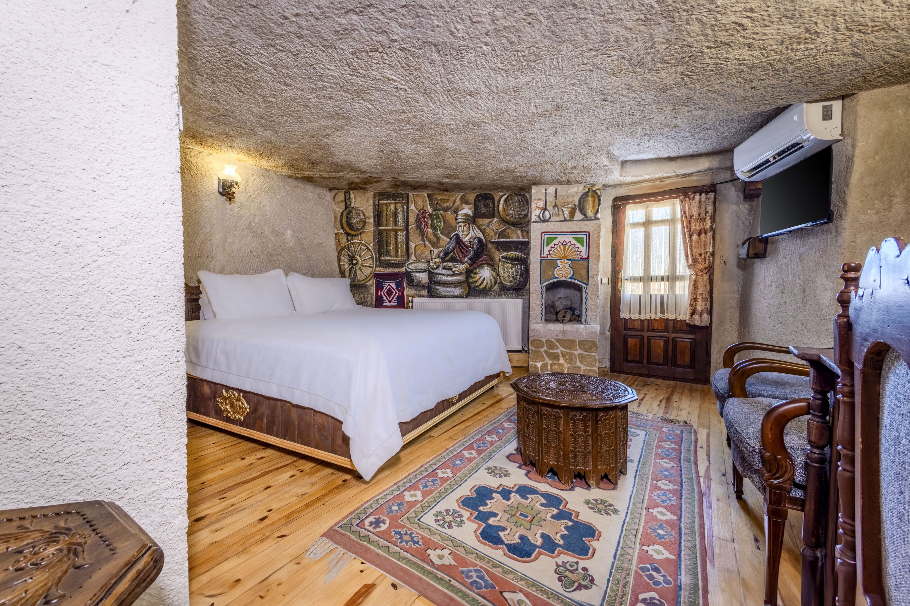 Habitació reial, vistes a la vall | Roba de llit d'alta qualitat, minibar i cortines opaques 