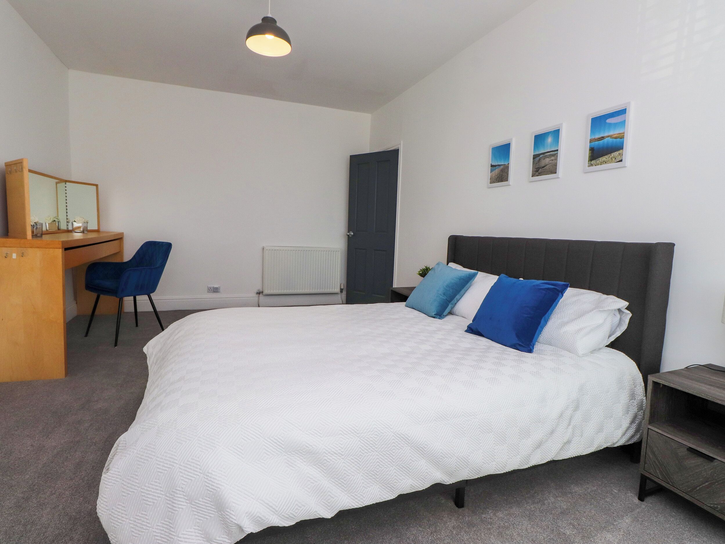 5 bedrooms, WiFi (free), individually decorated, individually furnished