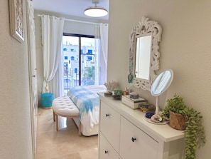 Iron/ironing board, free WiFi - Marina Duquesa, Puerto 2475 (Manilva)