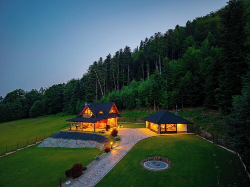 Terrific private 3-bedroom cottage with AC in charming Mszana Dolna