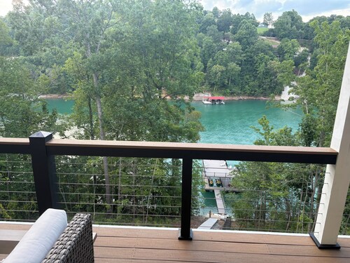 Luxury Norris Lakefront Mtn. Sd. Retreat  • Tram • Pvt Dock & Cove • Sleeps 16