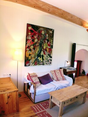Smart TV - Les Maquinols - Spacious Provence Villa, Mont Ventoux, Bédoin, walk to village (Bédoin)